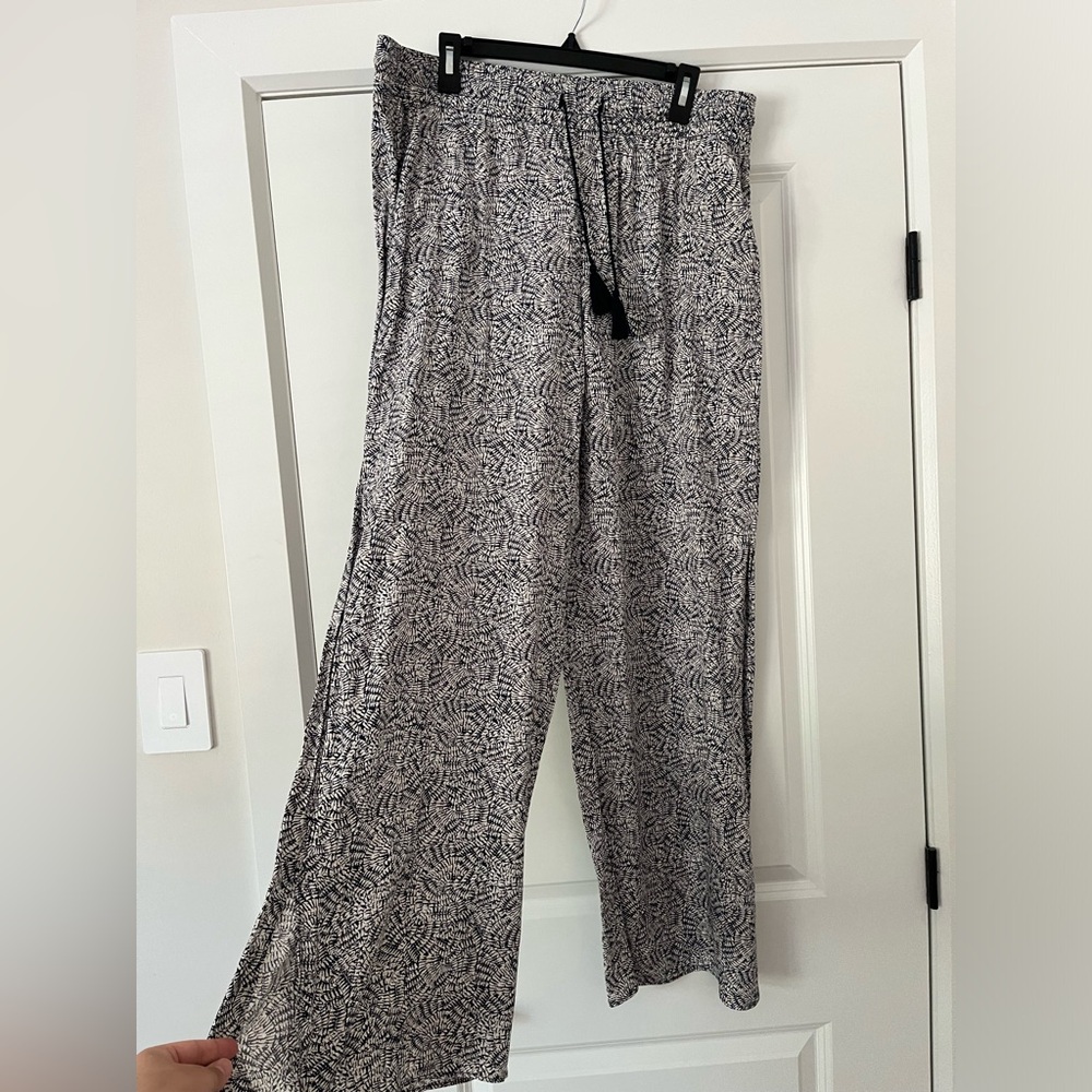 RW & CO wide leg drawstring pants